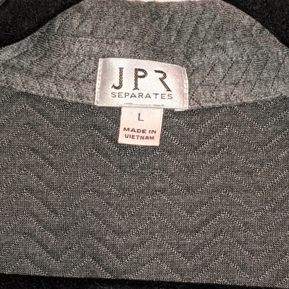 JPR Women's Grey Button Down Top Size Large - Picture 4 of 6